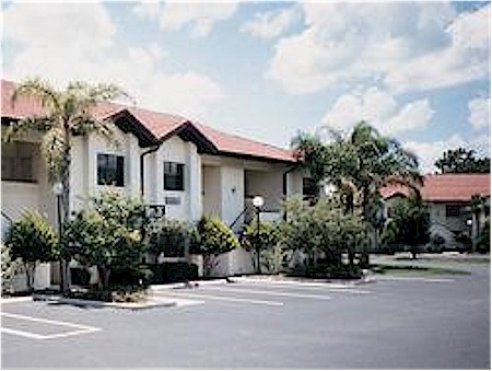 Alhambra Villas at Poinciana